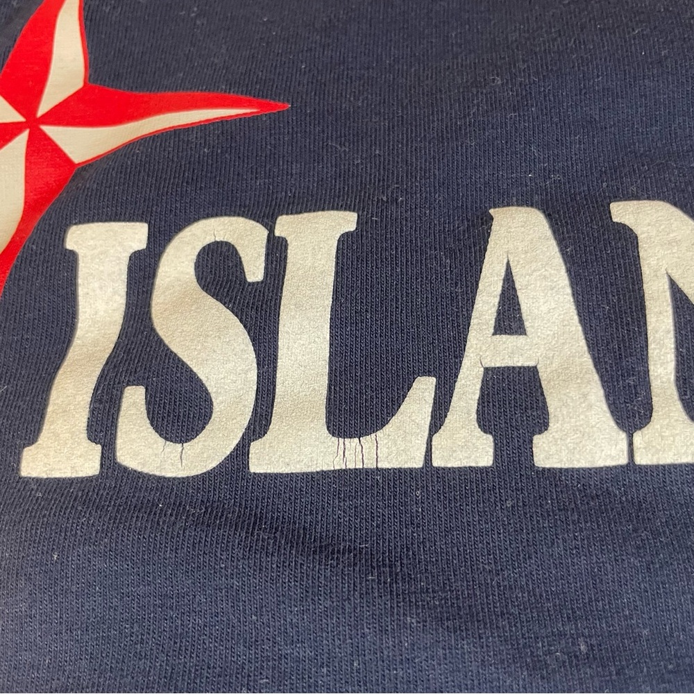 Authentic Y2K Early 2000’s Stone Island T-Shirt with classic logo on chest - Picture 2 of 9